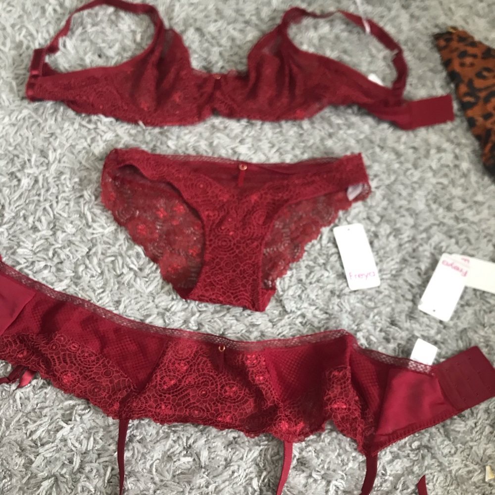 FREYA lengerie set - Picture 1 of 4